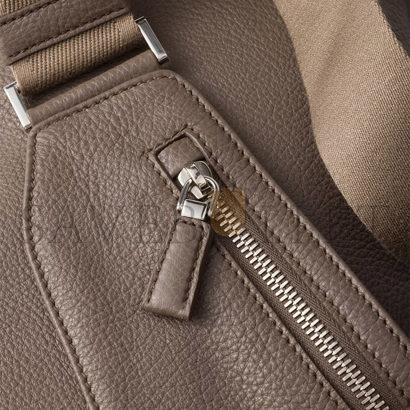 PRADA CROSS LEATHER BAG 2VZ092 (47.5*26.5*10cm) PRADA CROSS LEATHER BAG 2VZ092 (47.5*26.5*10cm)